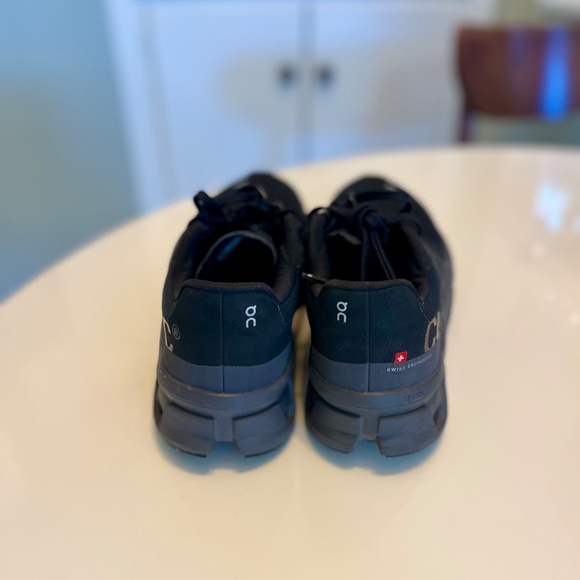 On Cloud Running Shoes (Women’s 9 / EU 40.5) - Picture 3 of 3